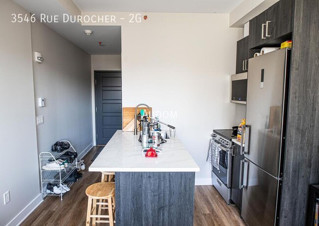 Building Photo - 3546 Rue Durocher