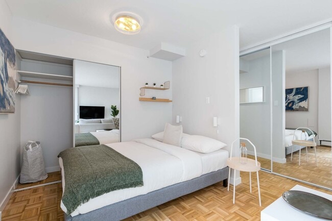 Building Photo - Somerset