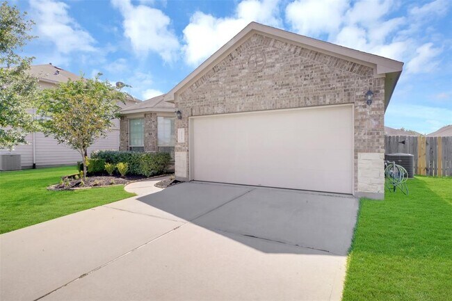 Building Photo - 25235 Saddlebrook Ranch Dr