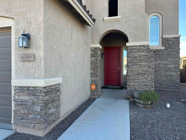 Foto del edificio - 6569 E 34th Ln