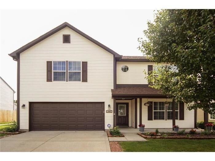 Primary Photo - 5 Bedroom Home in Greenwood