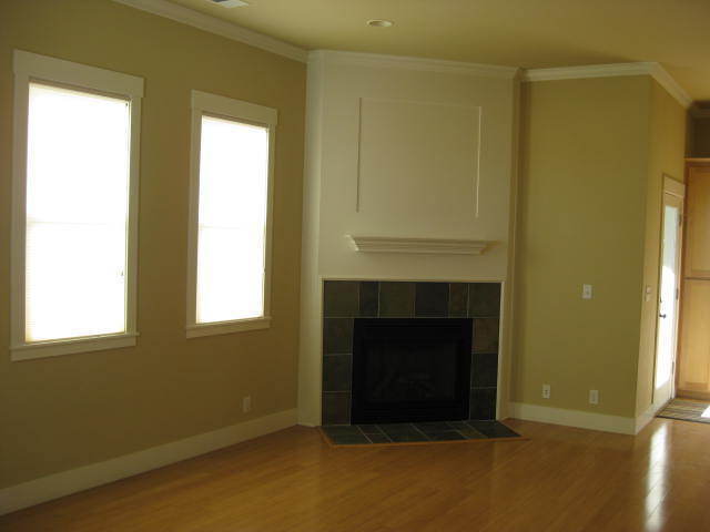 Building Photo - Beautiful 3 bed 3 bath house