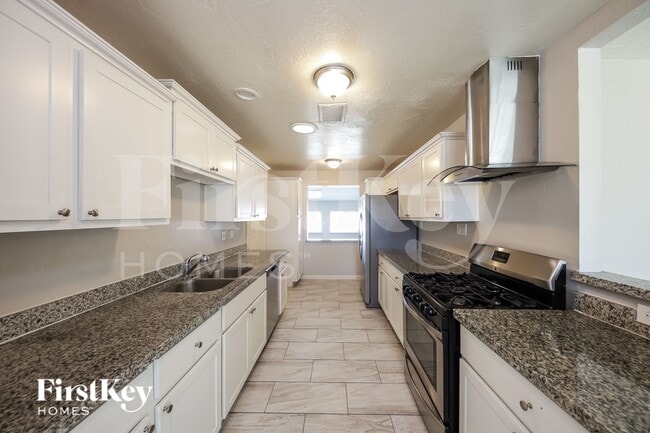 Foto del edificio - 1308 W Elm St