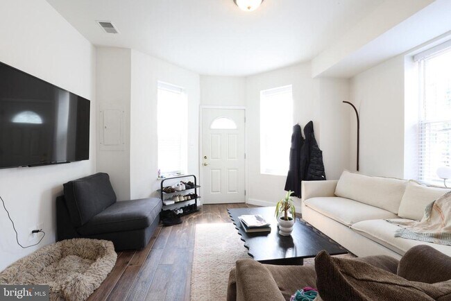 Foto del edificio - 916 3rd St NE
