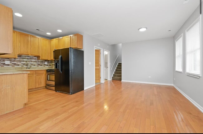 Foto del edificio - 1431 W 108th St