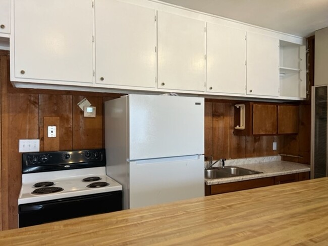 Foto del edificio - 700 W Division St