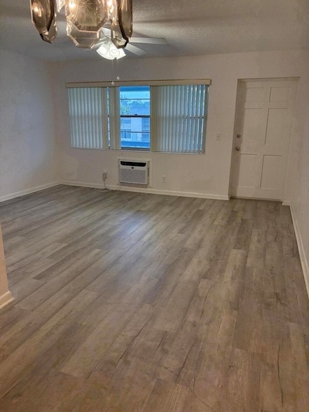 Photo - 151 Canterbury E Apartment