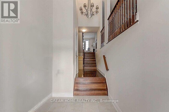 Building Photo - 133 Lacewood Dr