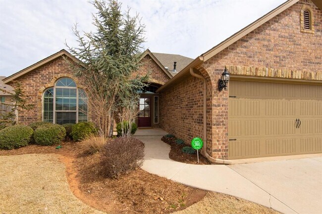 Foto del edificio - 2124 Newbrook Dr