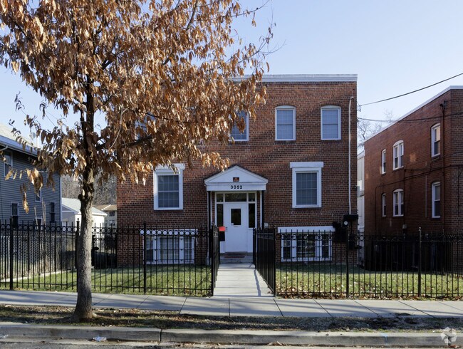 Foto del edificio - 3052-3056 30th St SE