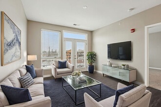Building Photo - Riverview