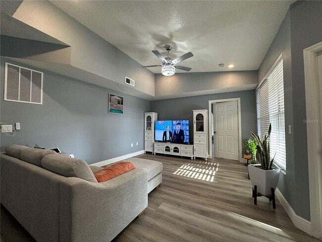 Photo - 5554 Metrowest Blvd Apartment