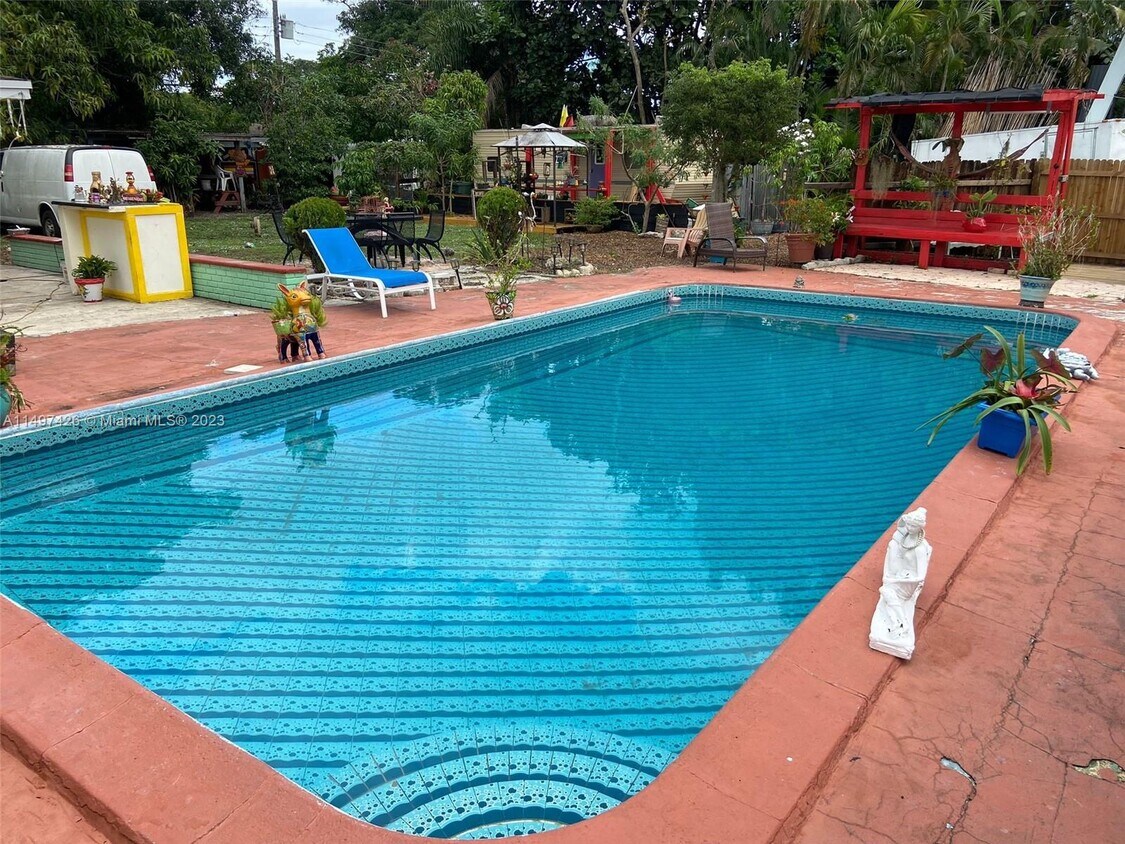 436 E Evanston Cir Unit 2, Fort Lauderdale, FL 33312 Room for Rent in