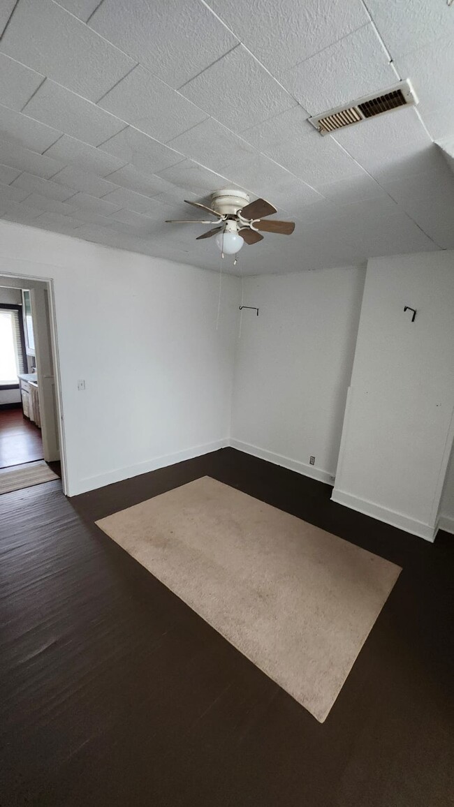 Building Photo - 726 N Downing St