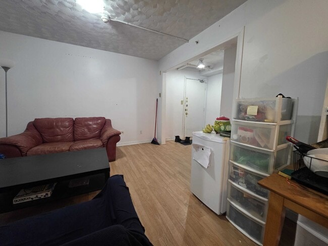 Building Photo - 31 Chatham St