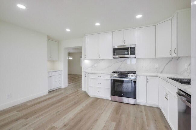 Foto del edificio - 19312 Harding Ln