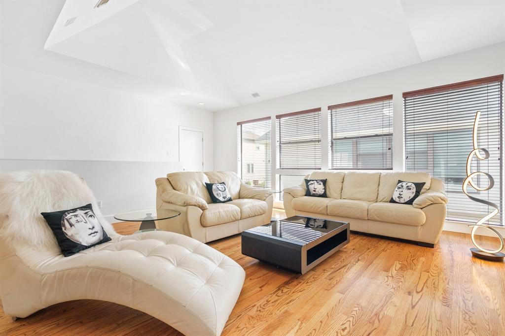 2220 Bastrop St, Houston, TX 77003 Condo for Rent in Houston, TX