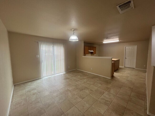 Foto del edificio - 3954 Key West Way, Converse, TX. 78109