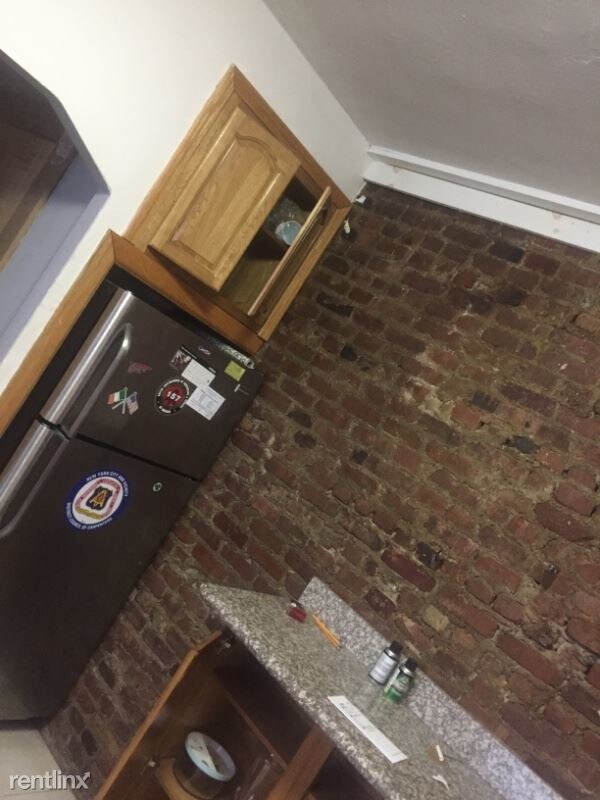 Primary Photo - 3 br, 1 bath Apartment - 948 E 37th St