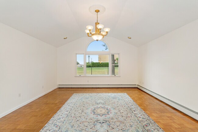 Foto del edificio - 130 N 7th St