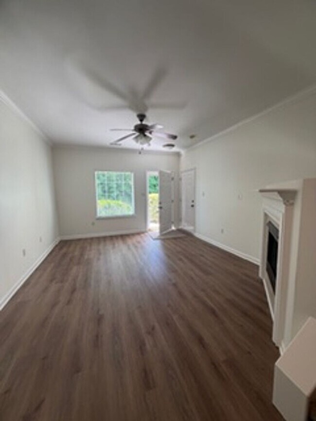 Foto del edificio - Knoxville Lovell Road Area 3 Bedroom 2.5 Bath with Garage Lawn Maintenance and Trash Pick up incl...