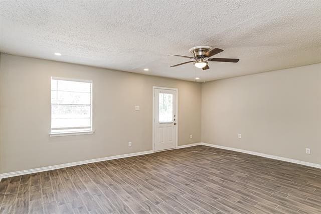 Building Photo - 3025 Montclair Pl