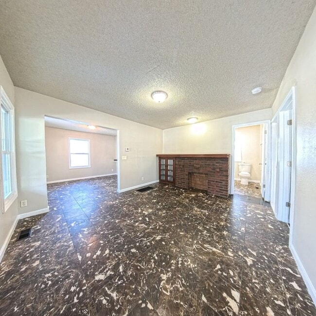 Foto del edificio - Spacious 2 Bedroom 2 Bath Home