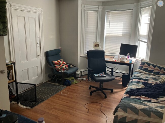Building Photo - 3.0 bedroom in Cambridge Massachusetts 02141