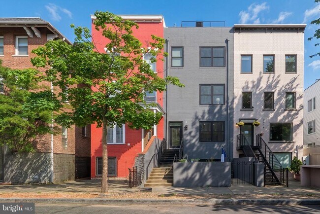 Foto del edificio - 2517 Ontario Rd NW