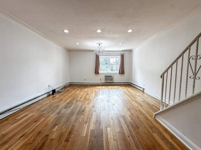 Building Photo - 639 Palisade Ave