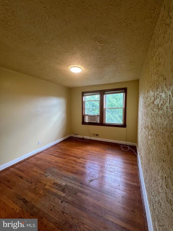 Foto del edificio - 3708 Erdman Ave