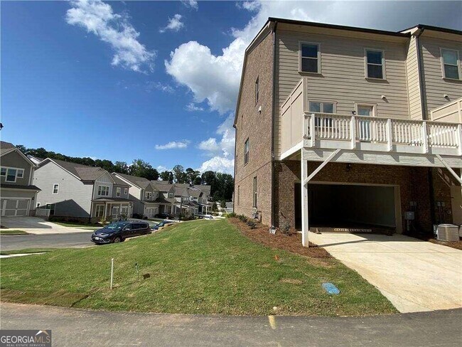 Building Photo - 2510 Great Silver Fir Aly