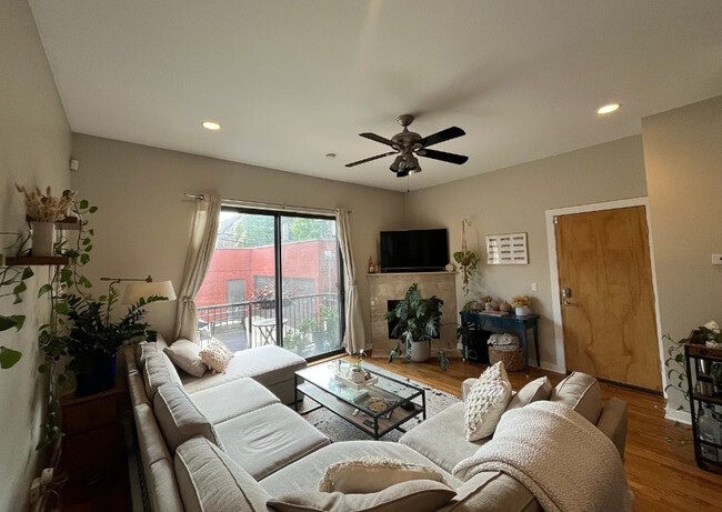 Foto del edificio - 2151 W Evergreen Ave