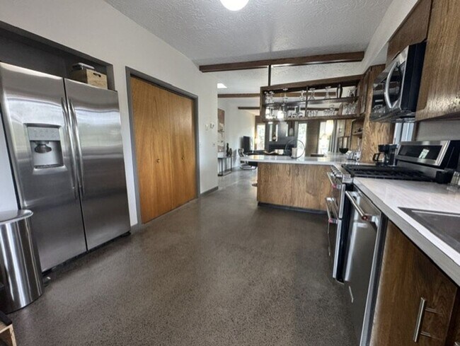 Foto del edificio - Fantastic location just steps from the Deschutes River and 1st St Rapids Park