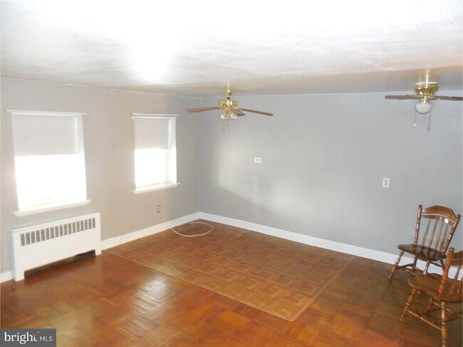 Building Photo - 1163 Callowhill St