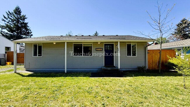 Foto del edificio - Beautifully Remodeled 3 Bed/1 Bath Home in...