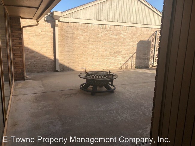 Foto del edificio - 4 br, 2.5 bath House - 2546 Homestead Road