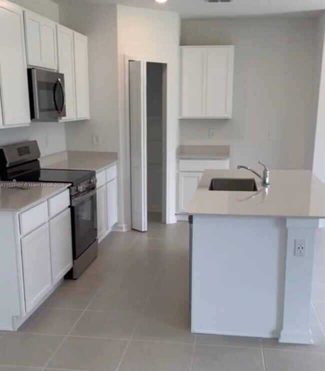 Foto del edificio - 3514 Kimbrough Dr