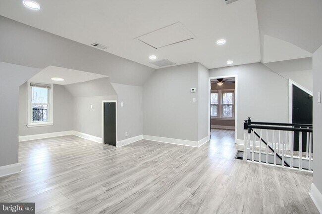 Foto del edificio - 3807 Fleetwood Ave