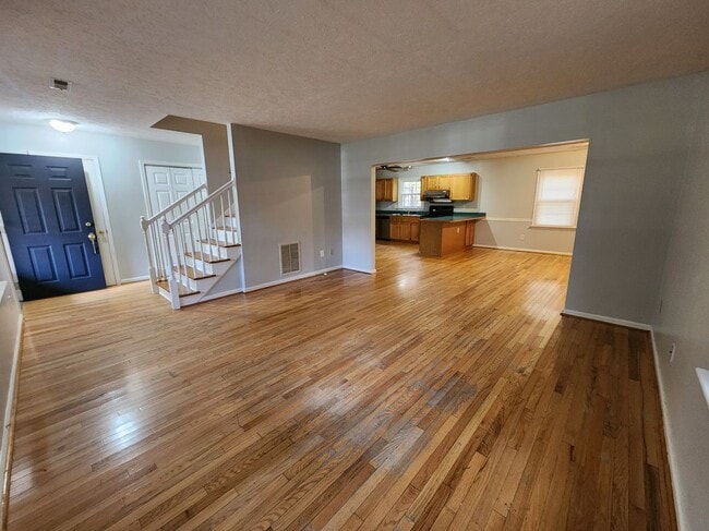 Building Photo - 27 Braxton Dr