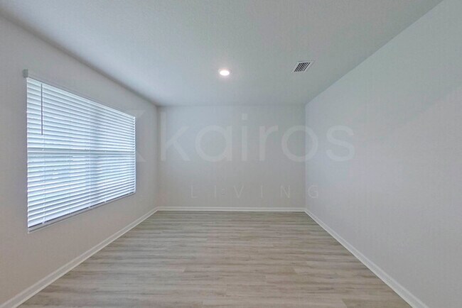 Foto del edificio - 412 Monarch Ln