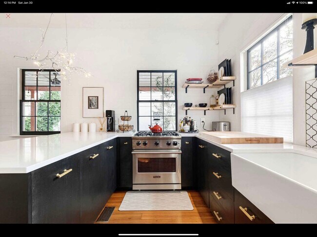 Foto del edificio - 266 Ashley Ave