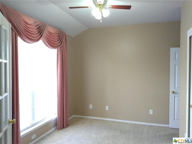 Building Photo - 5812 Durango Dr