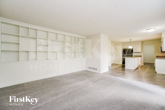 Foto del edificio - 5823 Birch Bark Ct