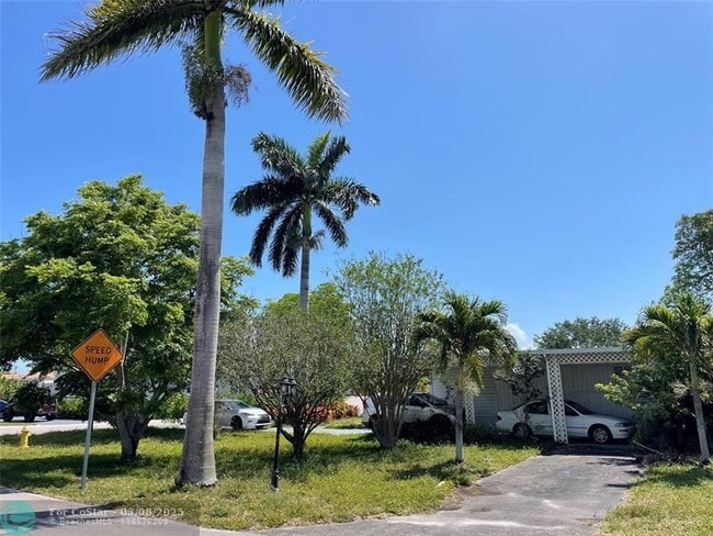 Foto del edificio - 5600 Lagoon Dr