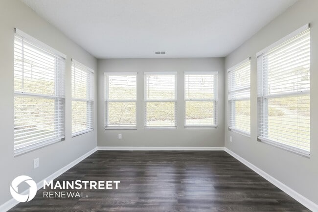 Foto del edificio - 5892 Mahogany Pl SW