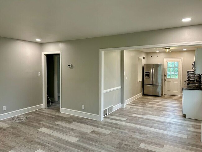 Foto del edificio - 3603 Reynolds Rd