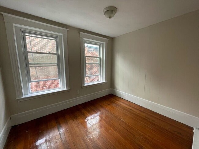 Building Photo - 79 N Margin St