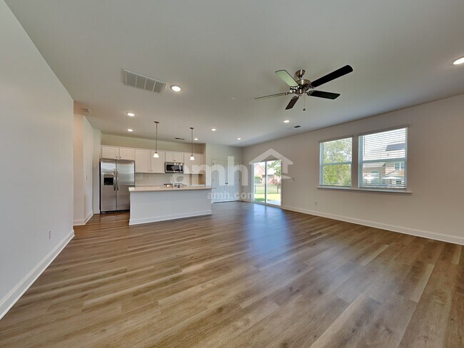 Foto del edificio - 4728 Smt Vw Ct