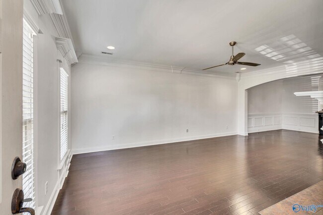 Building Photo - 412 White Petal St